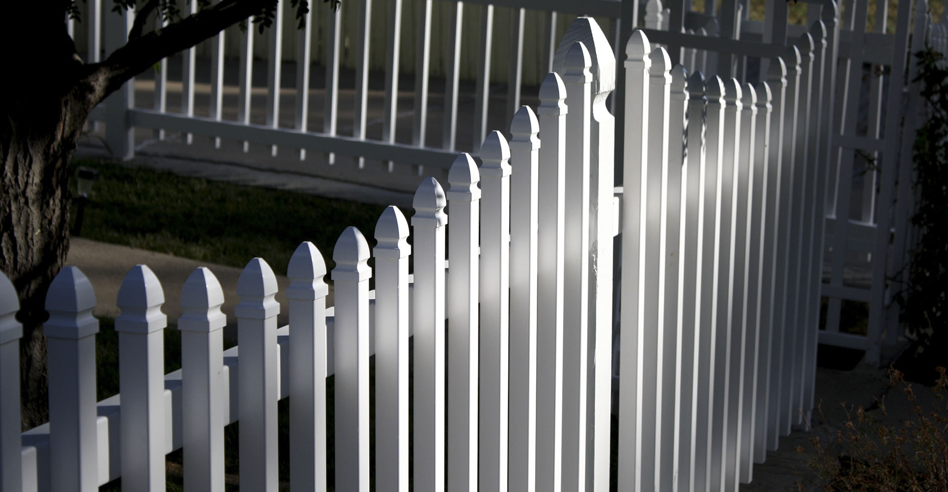 Your Fencing and Yard Done Right
